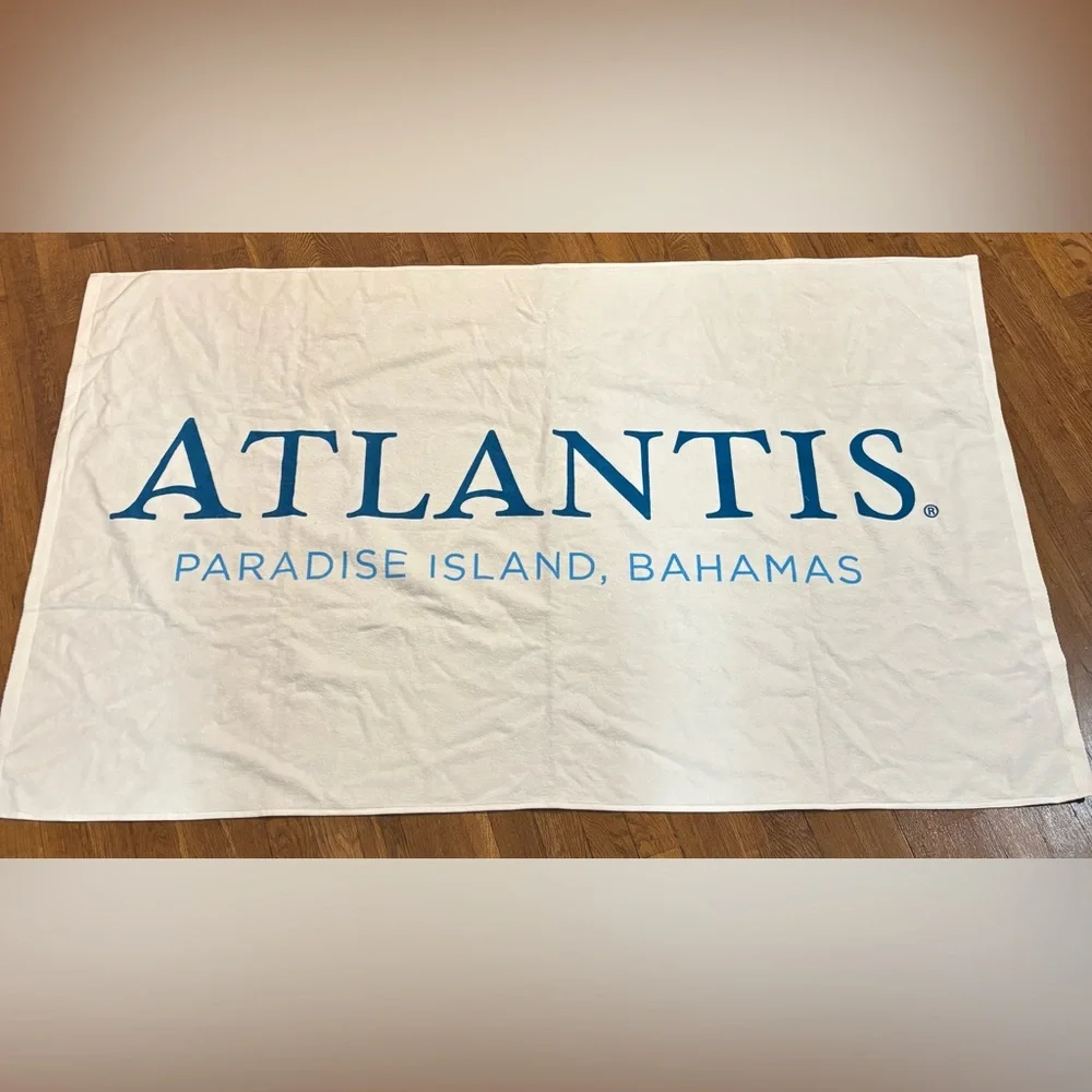ATLANTIS, Paradise Island, Bahamas - Large Beach Towel, Excellent Condition!